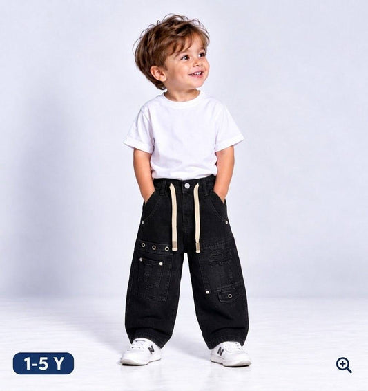 Distressed Loose Fit Cargo Jeans