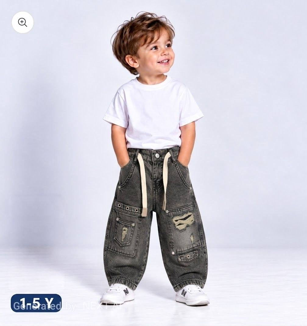 Distressed Loose Fit Cargo Jeans
