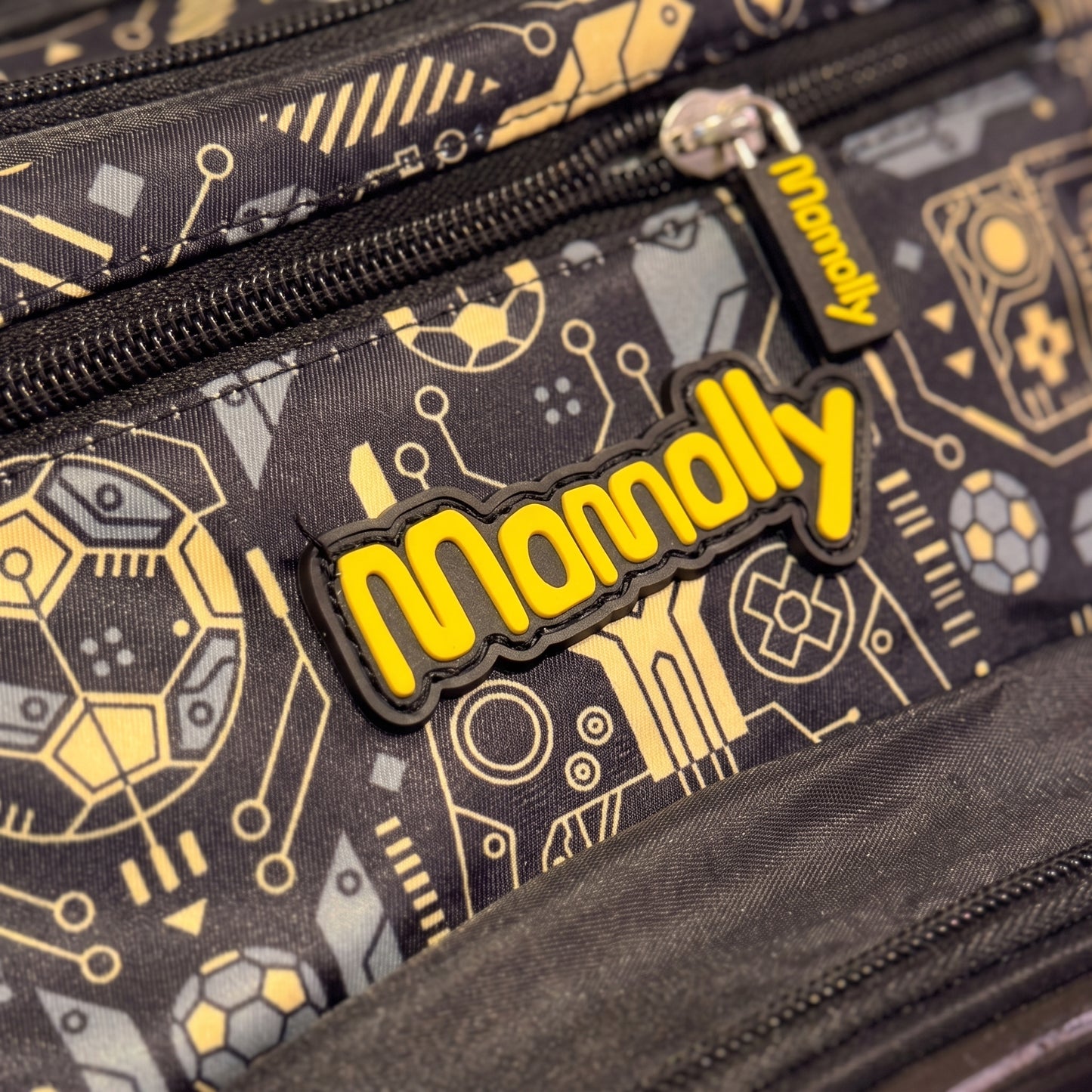 شنطة momolly الاصلية