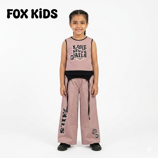 Bright pink girls' socks from Fox Kids with playful patterns, designed for comfort and everyday wear.