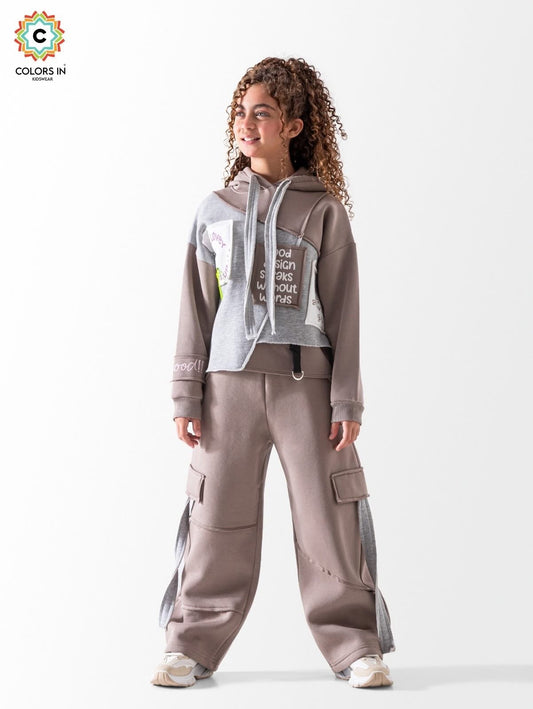 Girl’s suit